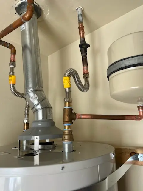 Water heater installation and plumbing repair in Maypearl